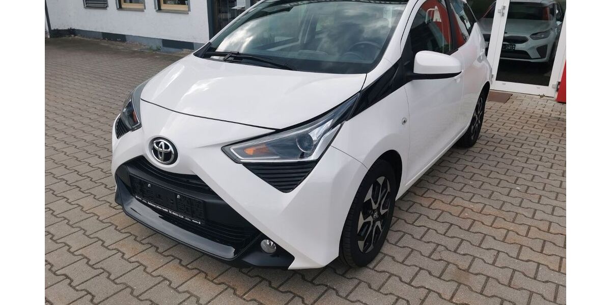 Toyota Aygo (X) 55.835 km 9.890 &euro; Altfalter 92548