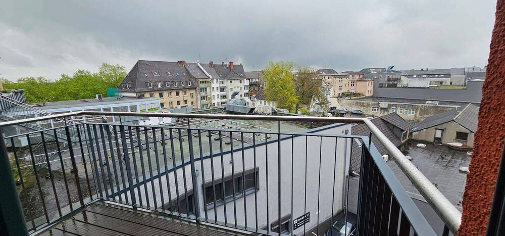 Sehr schöne sanierte 3 Zimmer Wohnung mit Balkon in Moers zu vermieten