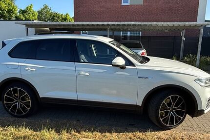 VW Touareg 129.000 km 31.399 &euro; Hamburg 21035