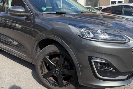 Ford Kuga 240.750 km 13.680 &euro; Düsseldorf 40549