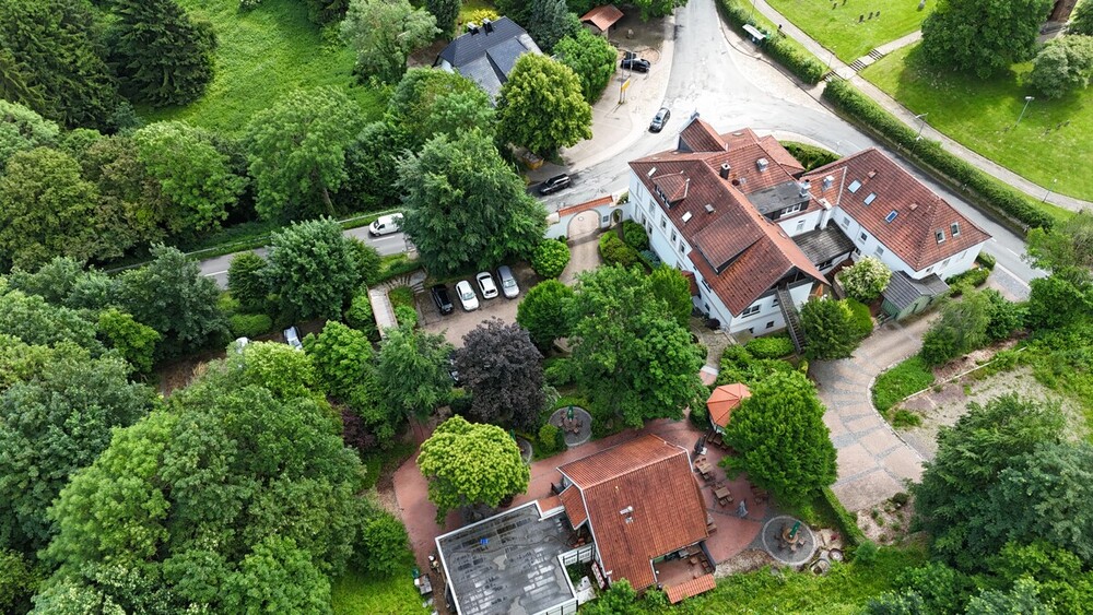Etabliertes Hotel- & Gastro-Anwesen am Wiehengebirge umfassend modernisiert - Gewerbeobjekt Bad Oeynhausen Dehme | Angebot:26846844