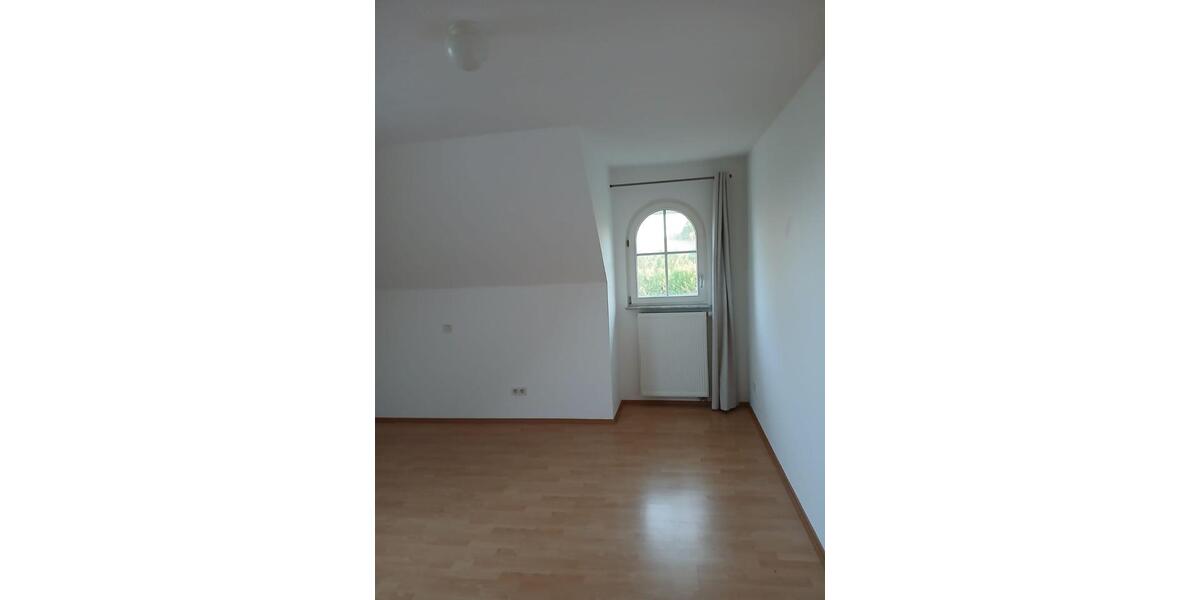 Einfamilienhaus Eiterfeld - 5 Zimmer, 200 m&sup2;, 1.600&euro; | Angebot:24867591