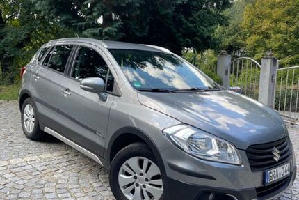 Suzuki (SX4) S-Cross