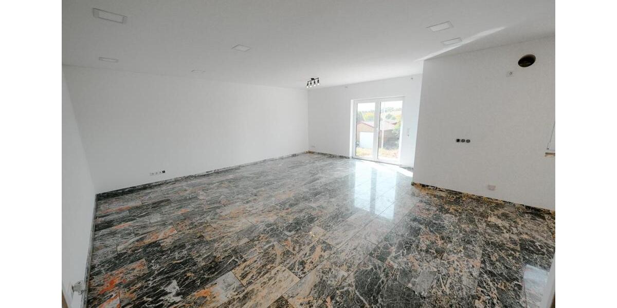 Einfamilienhaus Oberleichtersbach - 1.000&euro; | Angebot:24347648