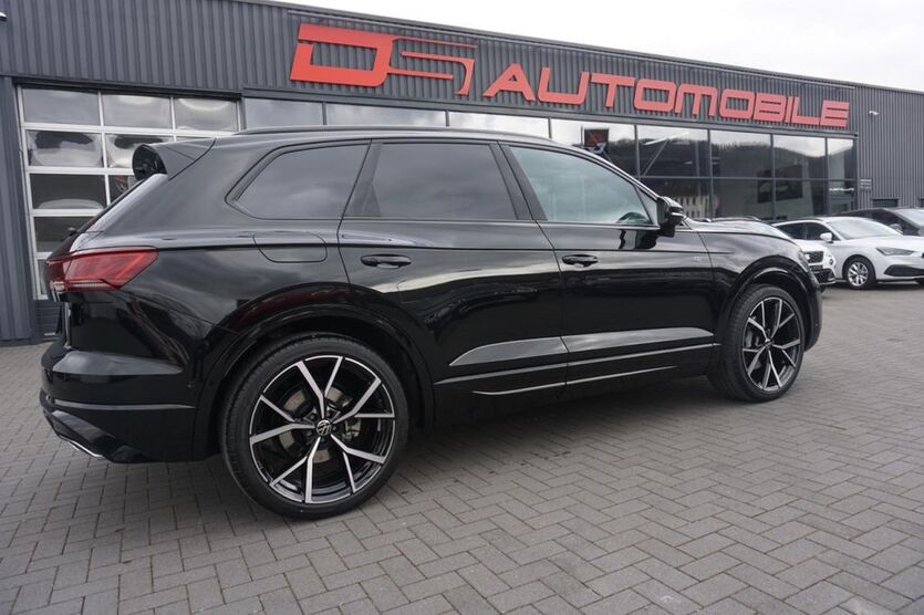 VW Touareg 2.500 km 85.990 € Plettenberg 58840