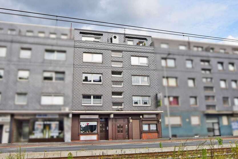Haus zum Kaufen in Duisburg 595.000 € 479 m²