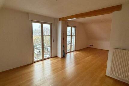 Wohnung Volkach Escherndorf - 4 Zimmer, 110 m&sup2;, 195.000&euro; | Angebot:25673735
