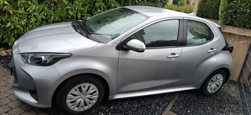 Toyota Yaris 14.000 km 19.300 € Perl 66706