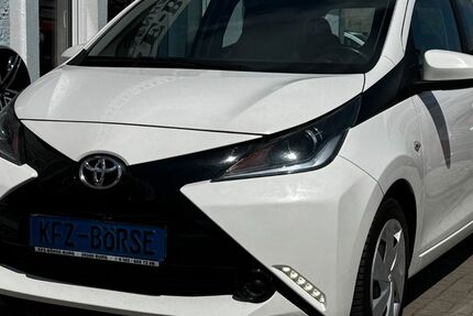 Toyota Aygo (X) 76.700 km 7.300 &euro; Burg 39288