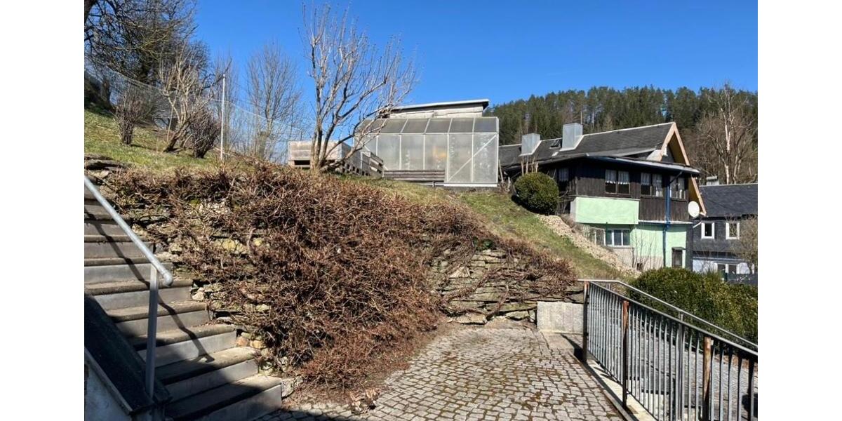 Einfamilienhaus Sonneberg - 10 Zimmer, 245 m&sup2;, 198.000&euro; | Angebot:25348277