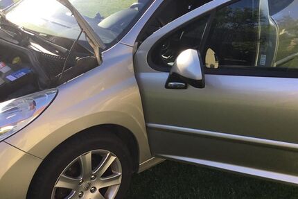 Peugeot 207 200.000 km 1.800 &euro; Hamburg 22339
