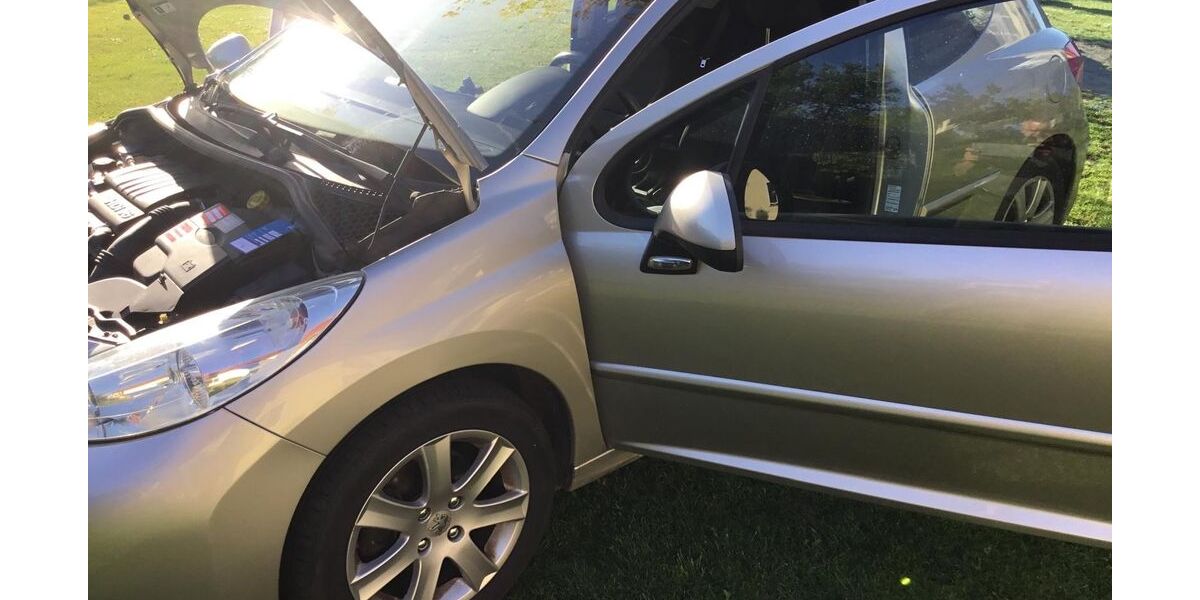 Peugeot 207 200.000 km 1.800 &euro; Hamburg 22339