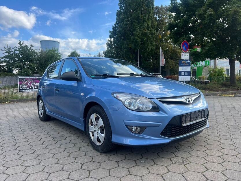 Hyundai i30 122.000 km 3.800 € Dresden 01139