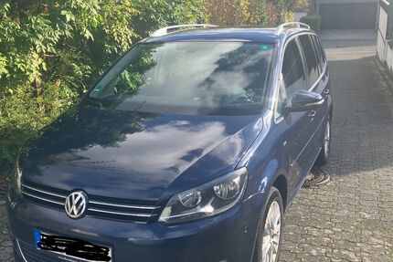 VW Touran 216.000 km 7.990 € Bergisch Gladbach 51429