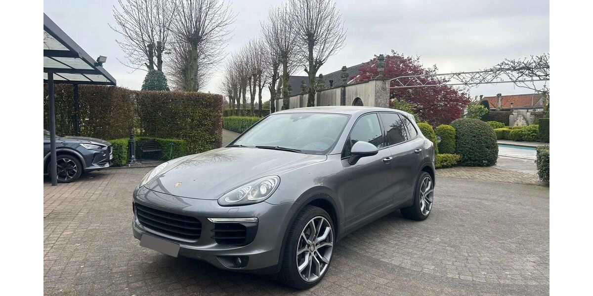 Porsche Cayenne 123.000 km 32.900 &euro; Gronau 48599