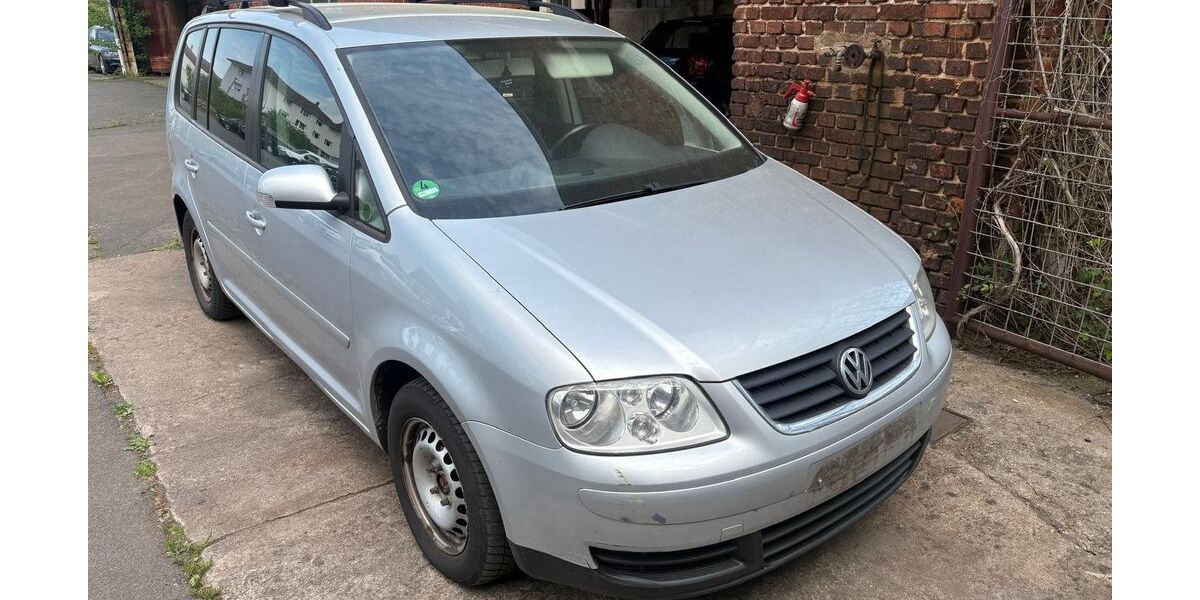 VW Touran 225.000 km 1.499 &euro; Freudenberg 97896