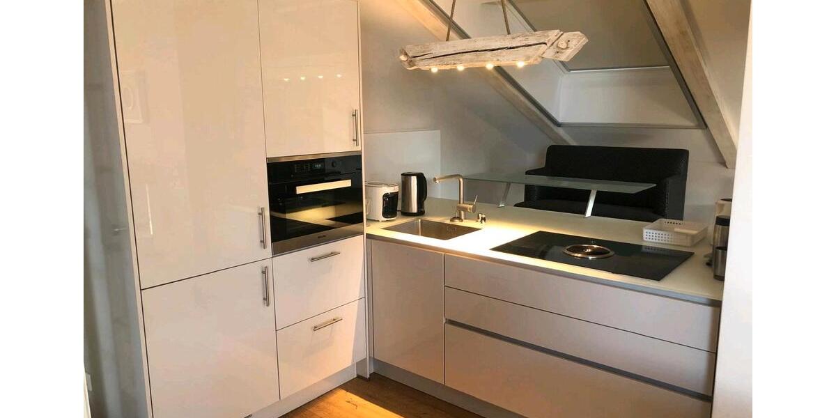 Dachgeschoßwohnung Gmund am Tegernsee - 3 Zimmer, 110 m&sup2;, 2.500.000&euro; | Angebot:23274225