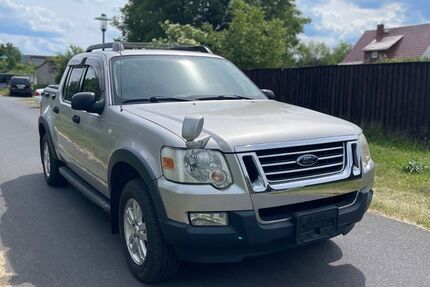 Ford Explorer 85.000 km 15.900 &euro; DAHLEWITZ 15827