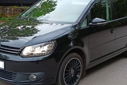 VW Touran 147.000 km 11.300 &euro; Pullach 82049