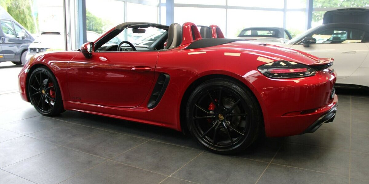 Porsche Boxster 718 GTS Sport-/AGA/Chrono/Design 73.299 km 61.480 € Euskirchen 53881