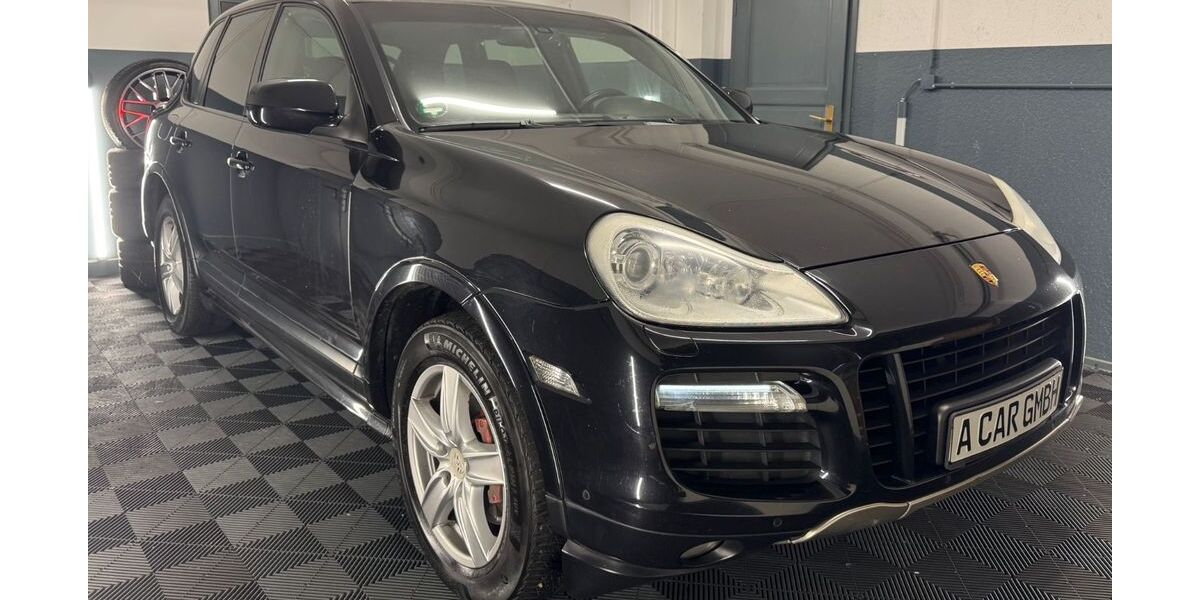 Porsche Cayenne 249.851 km 9.990 &euro; München 81243