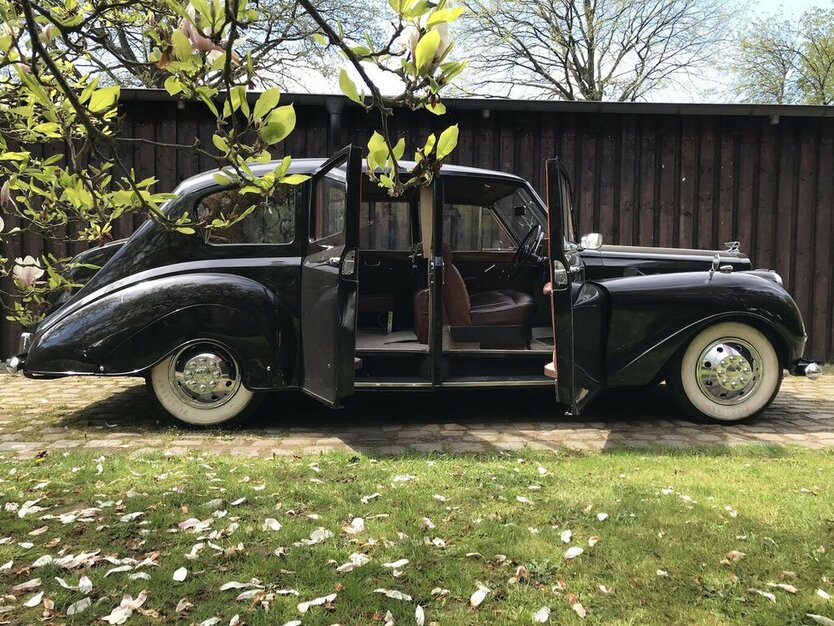 Austin Rover Austin Vanden Plas Princess Saloncar A135 67.679 km 14.999 € Hamburg 22339