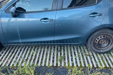 Mazda 2 110.000 km 9.300 &euro; Landau 76828