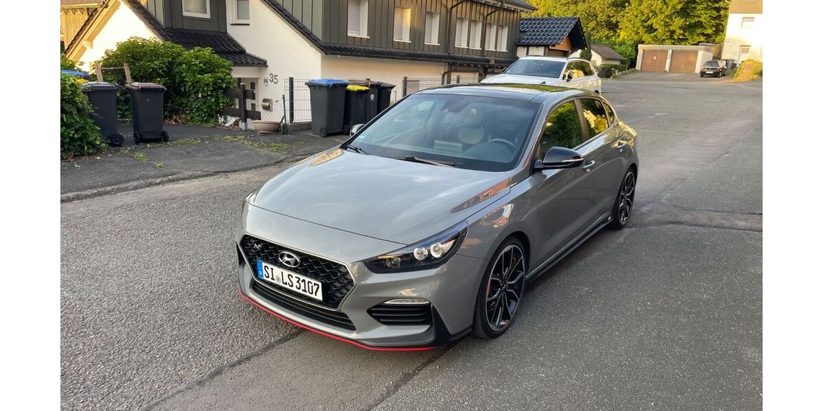 Hyundai i30 66.000 km 17.900 &euro; Freudenberg 57258
