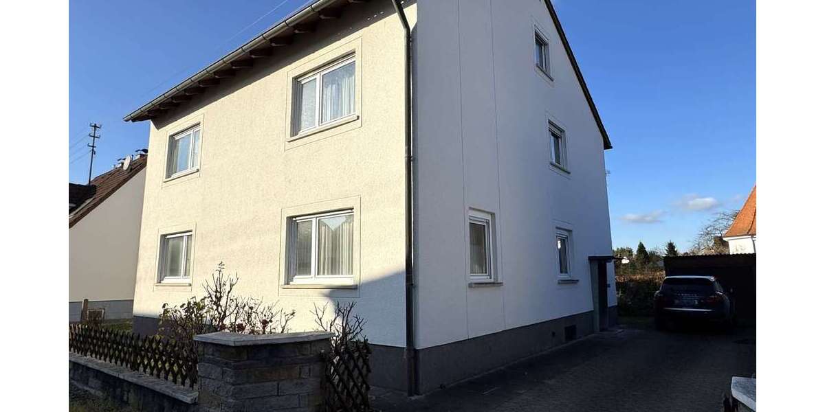 Haus zum Kaufen in Vöhringen 420.000 € 167.74 m² 8 zimmer