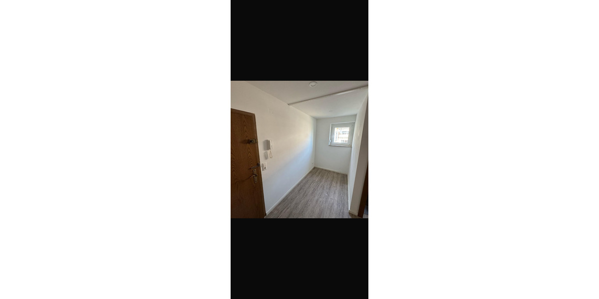 Etagenwohnung Wildberg - 3 Zimmer, 100 m&sup2;, 900&euro; | Angebot:24767560