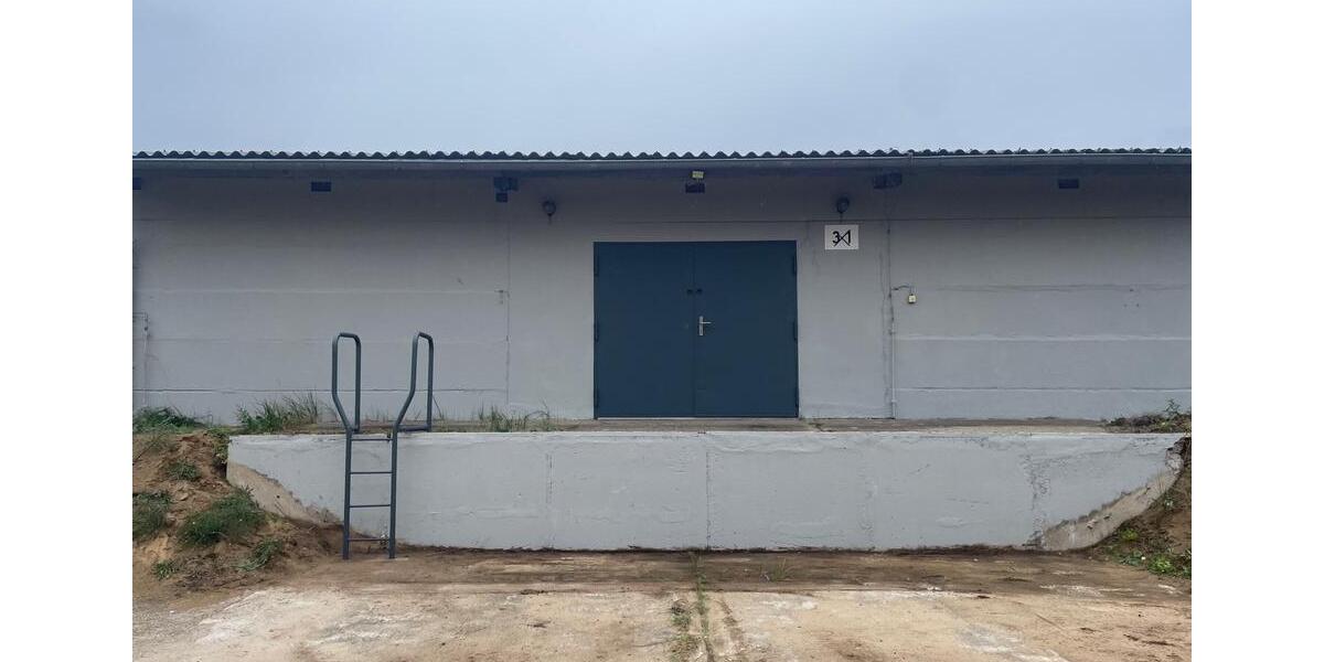 Lagerhalle u. Außenflächen zu vermieten ab Januar 2026 zimmer