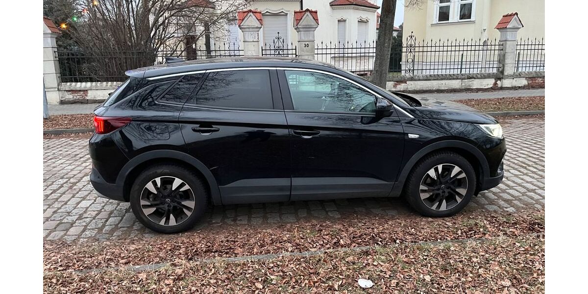 Opel Grandland (X) 106.000 km 15.100 &euro; Magdeburg 39110