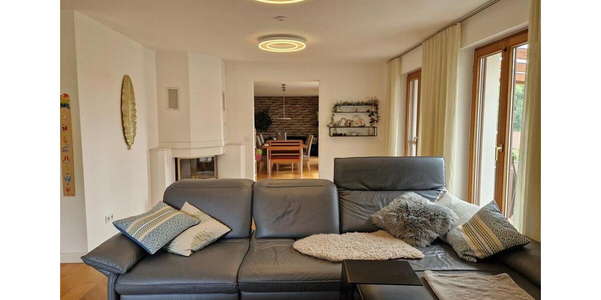 Etagenwohnung Tann - 8 Zimmer, 170 m&sup2;, 1.250&euro; | Angebot:26407154