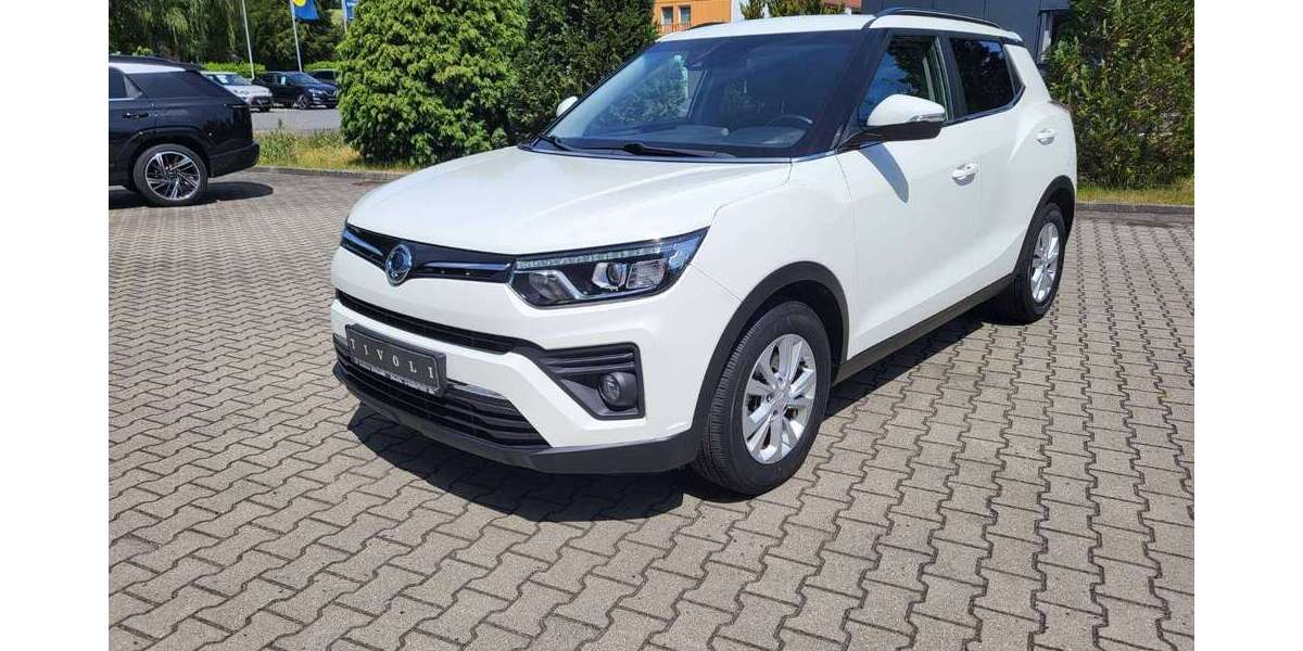 SsangYong Tivoli 41.133 km 12.990 &euro; Zittau 02763