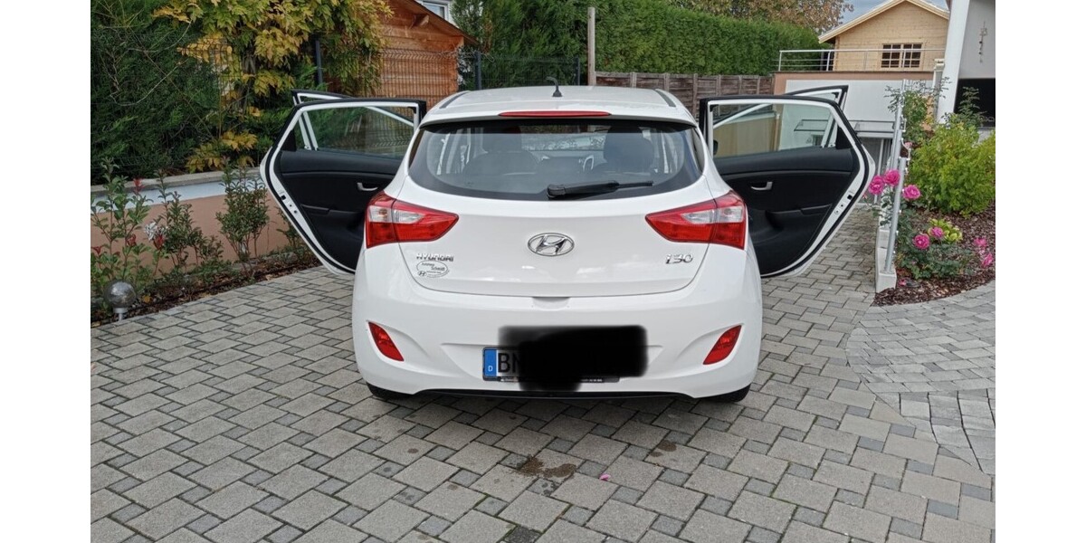 Hyundai i30 53.000 km 10.000 &euro; Weil am Rhein 79576