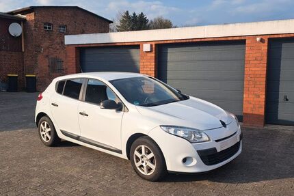 Renault Megane 117.000 km 3.200 &euro; Steinburg OT Eichede 22964