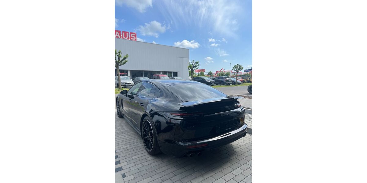 Porsche Panamera 112.000 km 72.500 € Speyer 67346