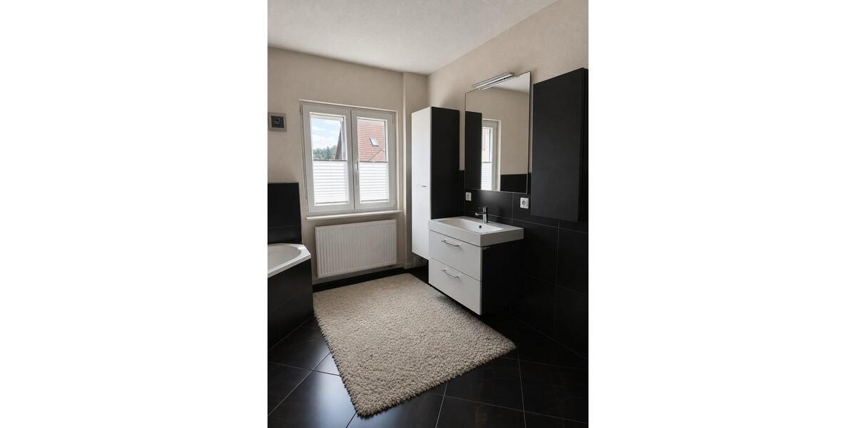 Einfamilienhaus Schmalkalden - 8 Zimmer, 150 m&sup2;, 220.000&euro; | Angebot:26991526