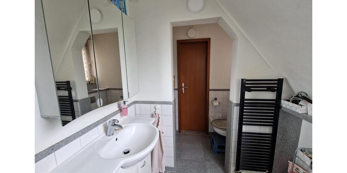 Einfamilienhaus Ettringen - 7 Zimmer, 150 m&sup2;, 1.250&euro; | Angebot:26230926
