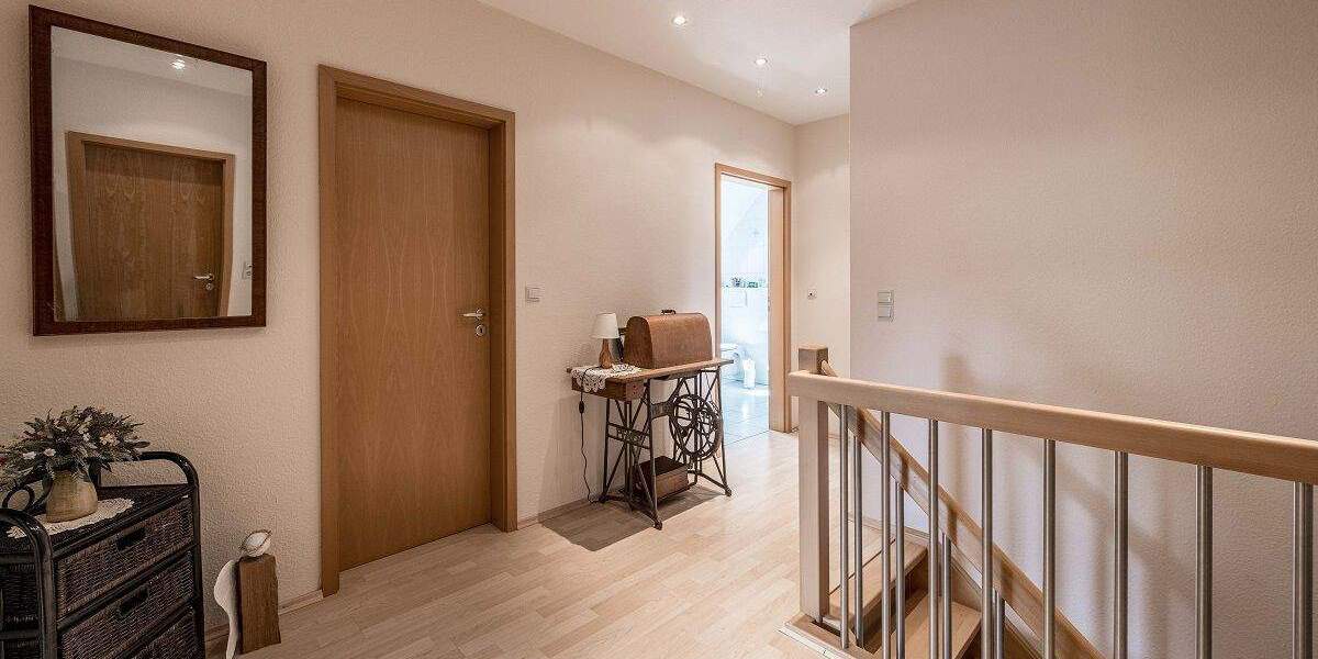 Doppelhaushälfte Bremerhaven Weddewarden - 4 Zimmer, 125 m&sup2;, 299.000&euro; | Angebot:23949495