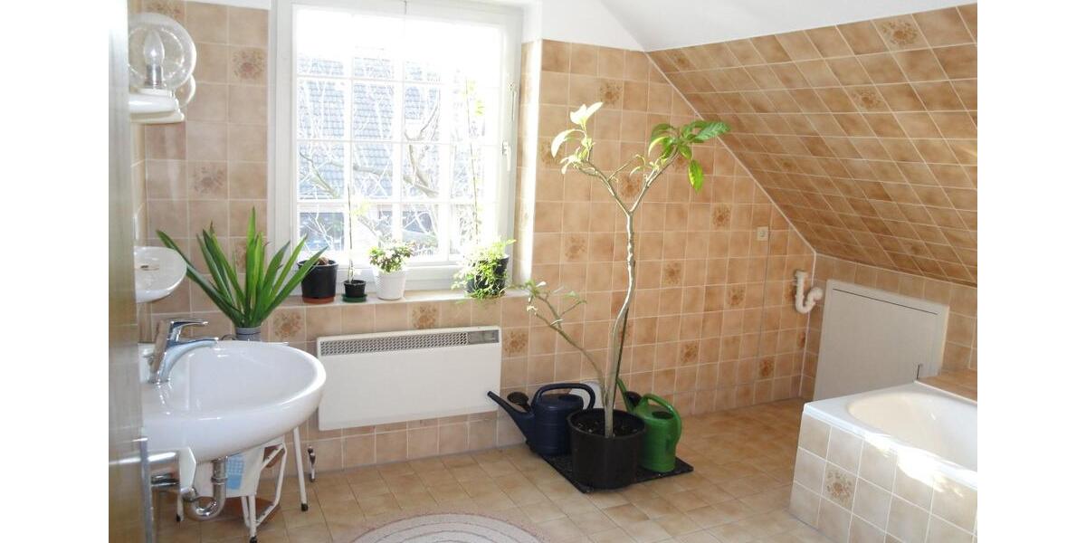 Dachgeschoßwohnung Barsinghausen - 3 Zimmer, 75 m&sup2;, 600&euro; | Angebot:26374688
