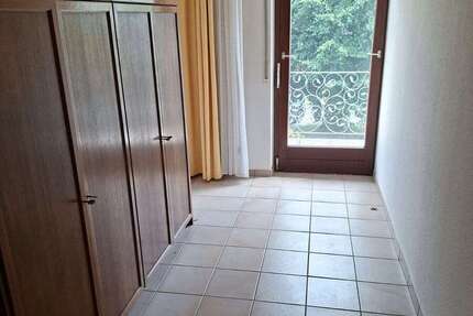 Haus zum Kaufen in Bölingen 349.000 € 300 m² 9 zimmer