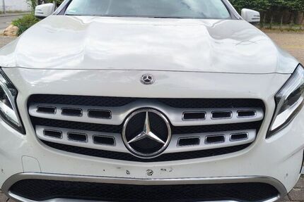 Mercedes GLA 180