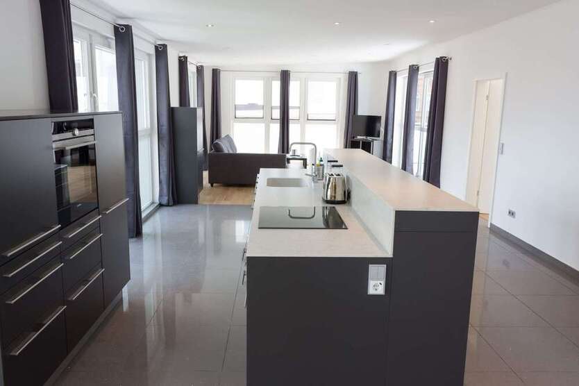 Wohnung zum Mieten in Kiel 1.350 € 90 m²