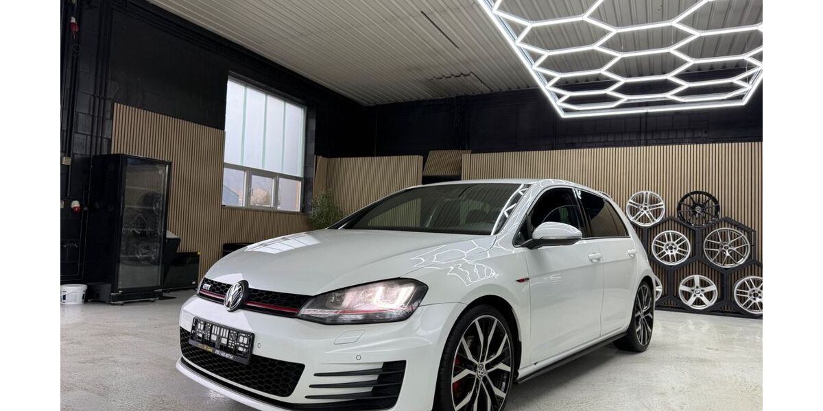 VW Golf 153.000 km 12.990 &euro; Merzig 66663