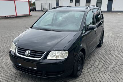 VW Touran 245.000 km 2.850 &euro; Röderaue 01609