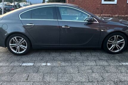 Opel Insignia 218.350 km 7.900 &euro; Kiel 24148