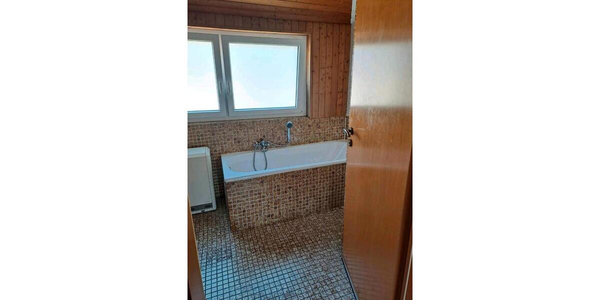 Etagenwohnung Königsbronn - 5.5 Zimmer, 130 m&sup2;, 1.100&euro; | Angebot:26110975