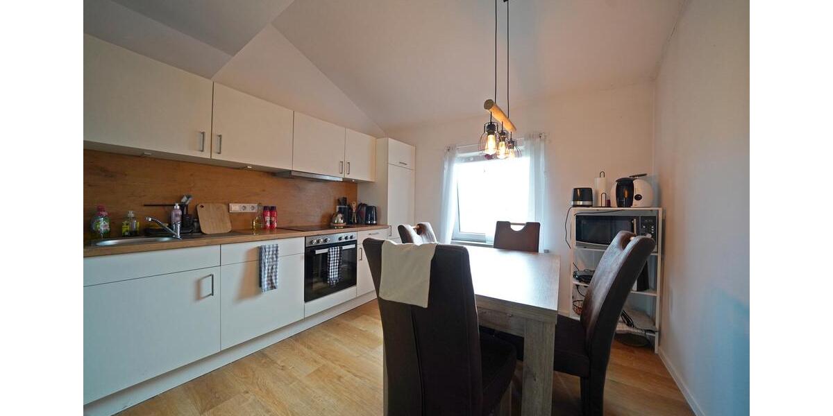 Dachgeschoßwohnung Uplengen - 2 Zimmer, 66 m&sup2;, 580&euro; | Angebot:25238564