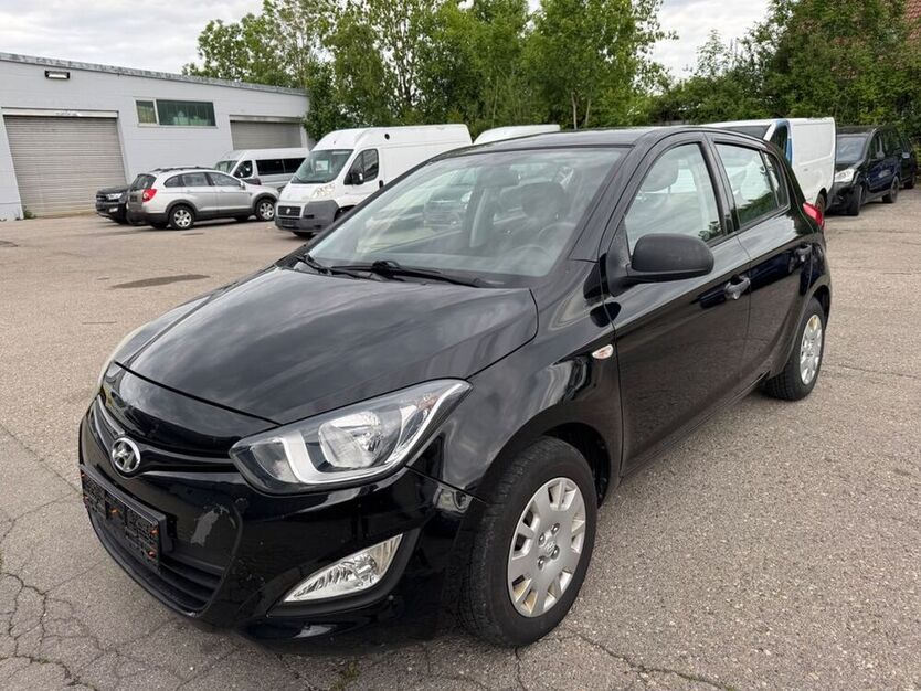 i20